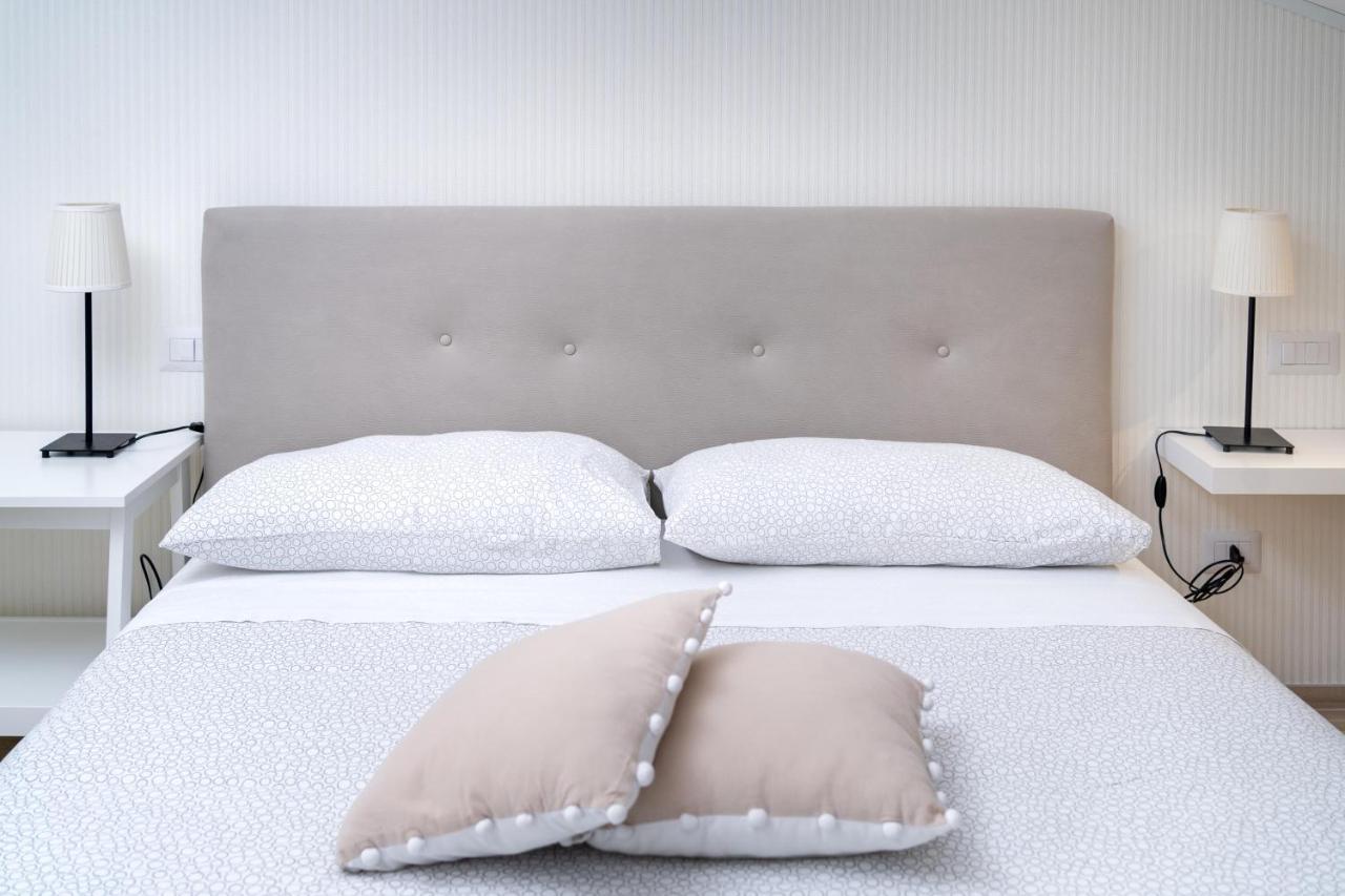 Otium Rooms / Camere E Appartamenti Morrovalle Buitenkant foto