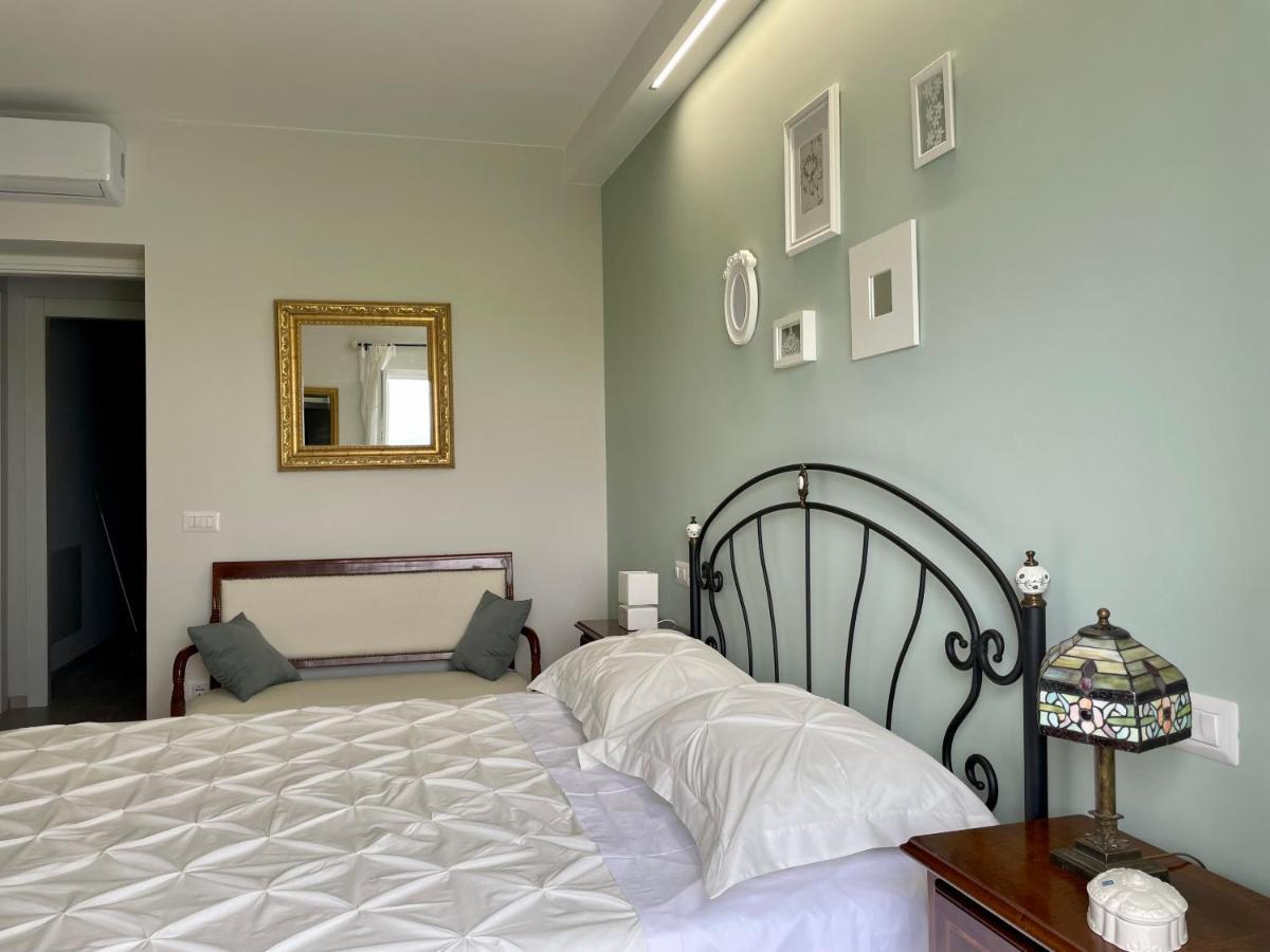 Otium Rooms / Camere E Appartamenti Morrovalle Buitenkant foto